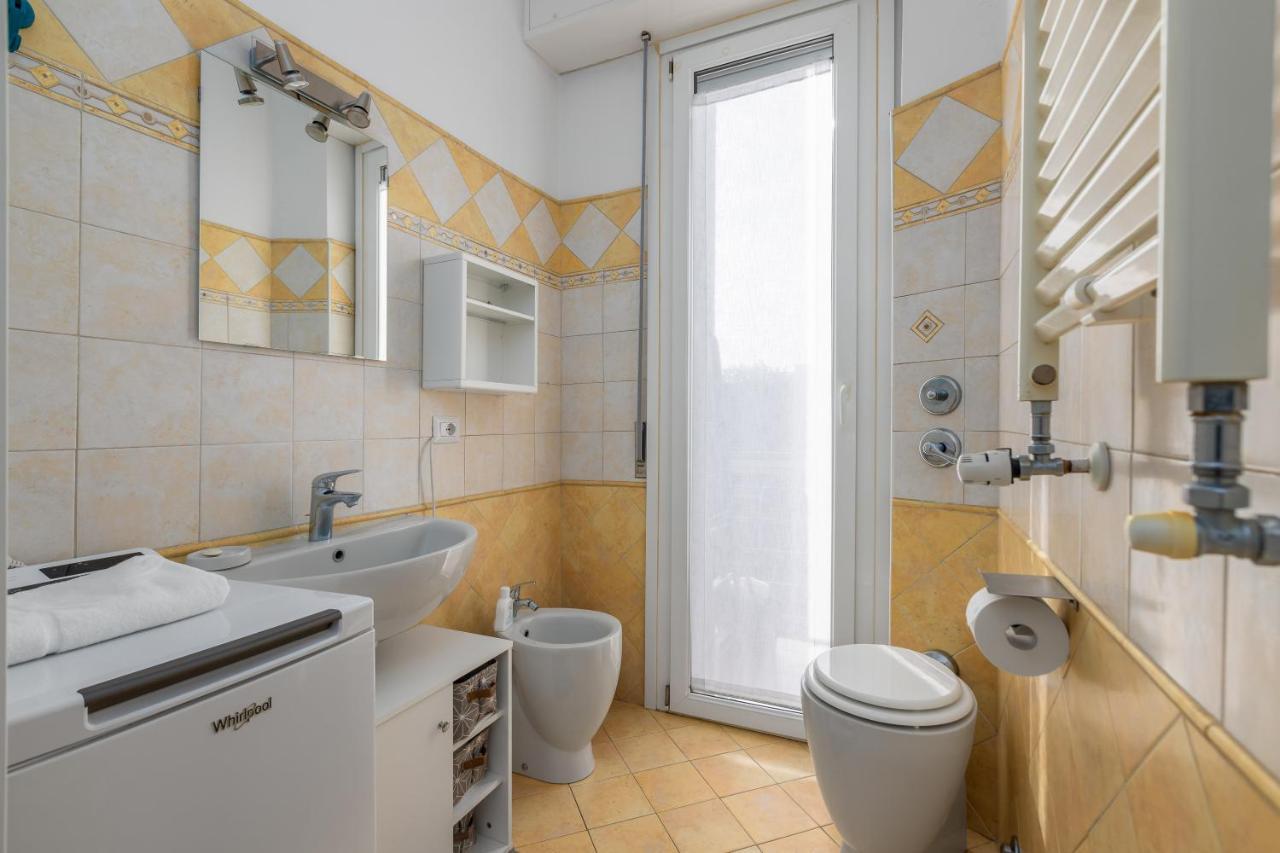 Maiolica Apartment - Free Parking And Great Connection To Linate And Duomo Милан Экстерьер фото